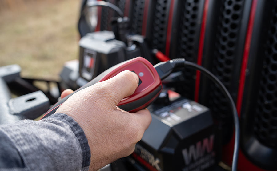 Treuil électrique Gladiator F-Type 12500 - Câble synthétique 12 V