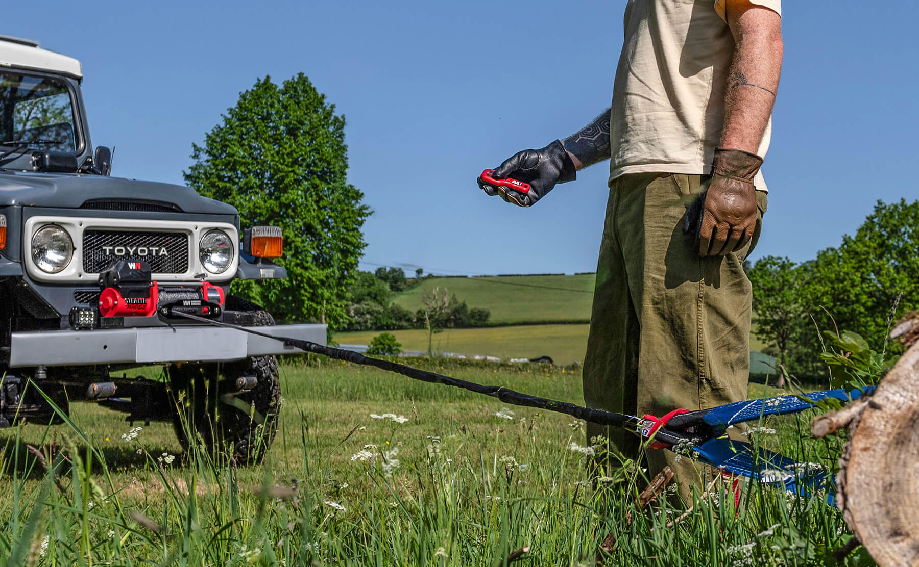 Treuil Stealth 13500 lb - Corde synthétique 12 V